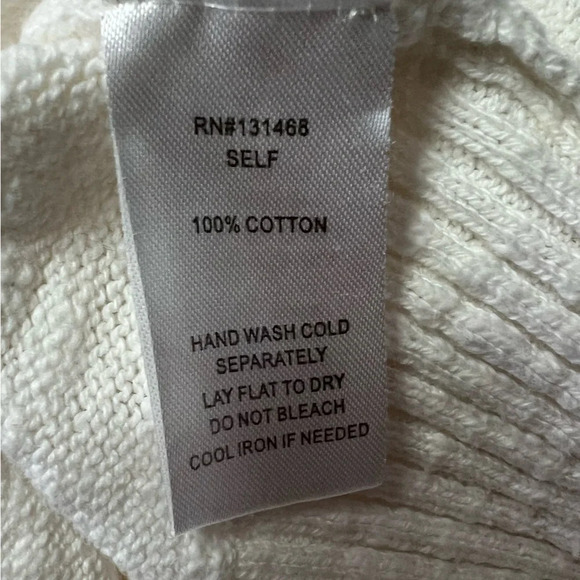 Fate White V-Neck Cold Shoulder Short Sleeve Sweater - size Medium - Picture 8 of 9